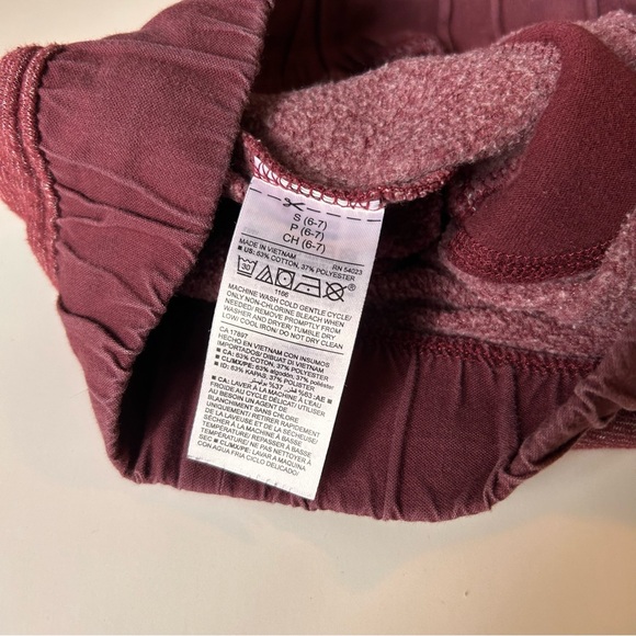 Two pair boys Old Navy shorts - red - Picture 7 of 7